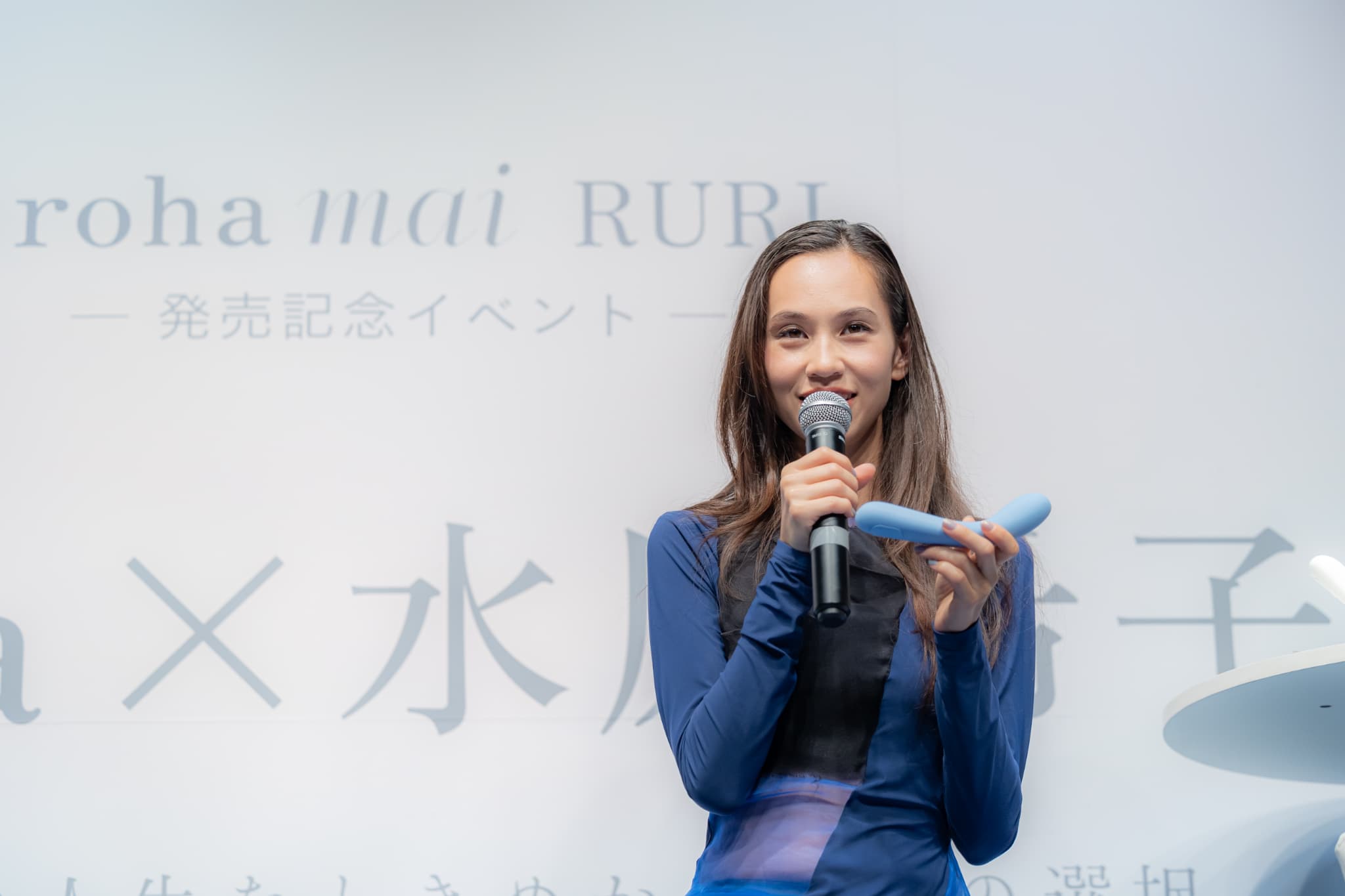 クジラとのエピソードをお話される水原希子さん