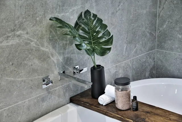 バスタブの画像