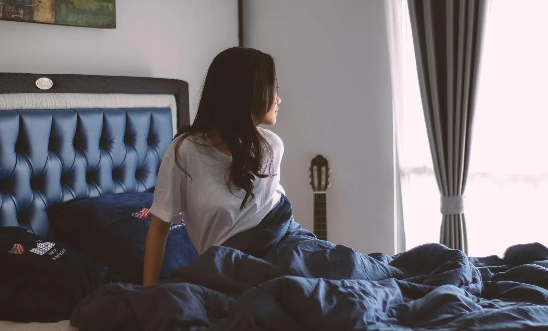 挿入障害に悩んでいる様子の女性